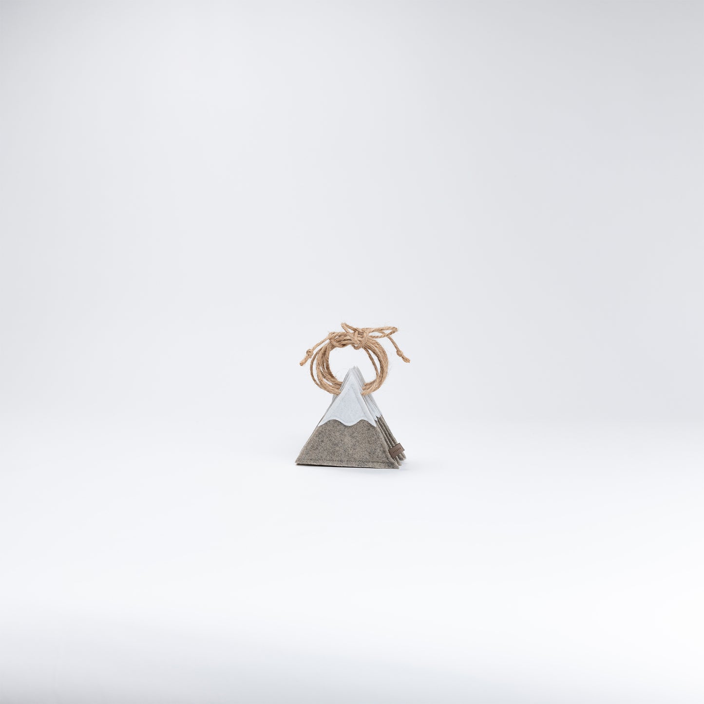 Little Mount Matterhorn // 2D Garland