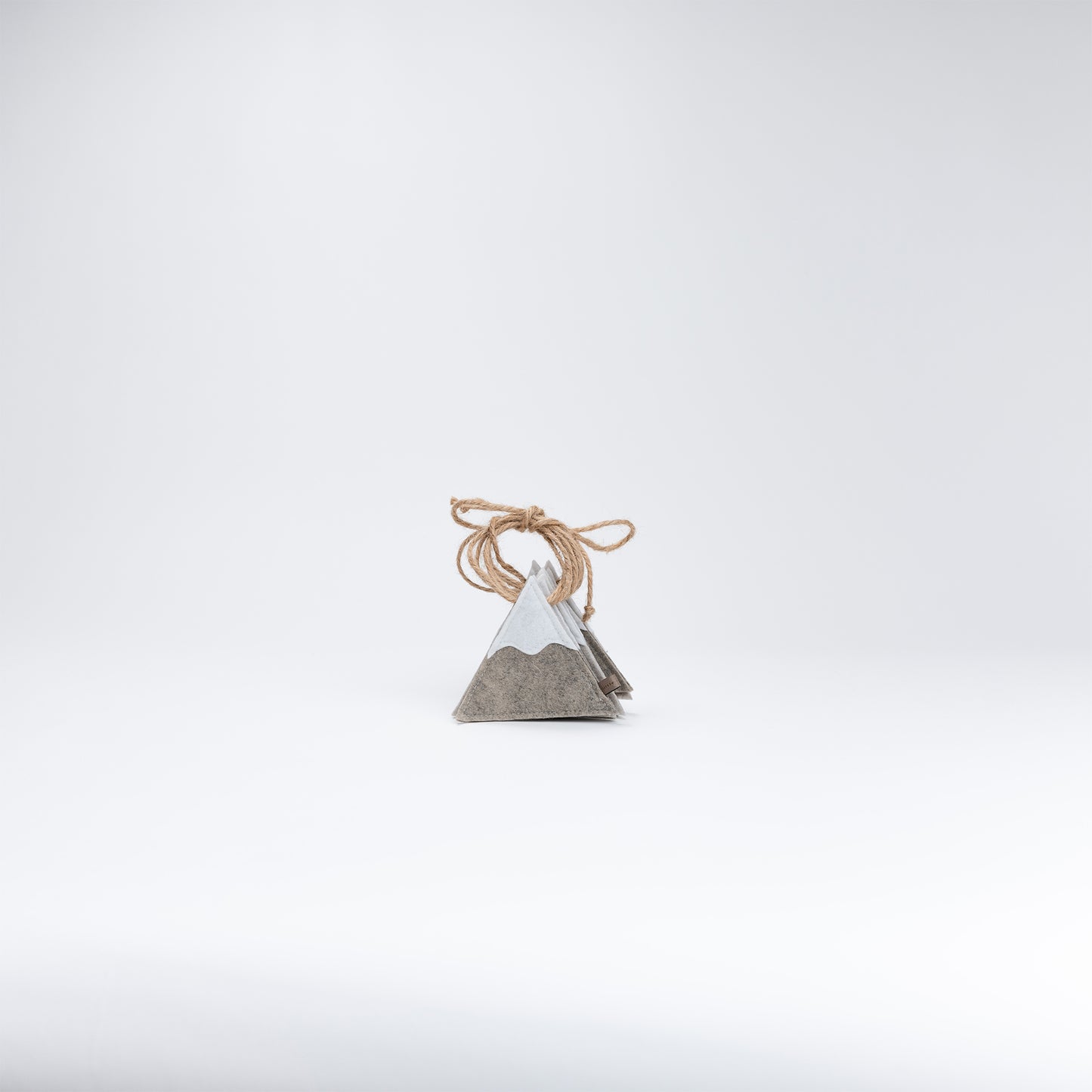 Little Mount Matterhorn // 2D Garland